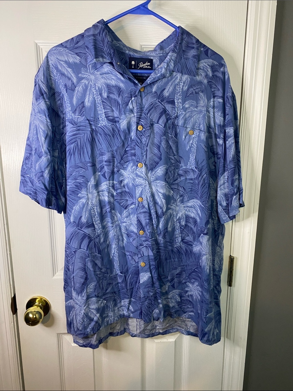 Paradise Collection Blue Palm-Print Button Down Shirt Men’s Size XLarge.